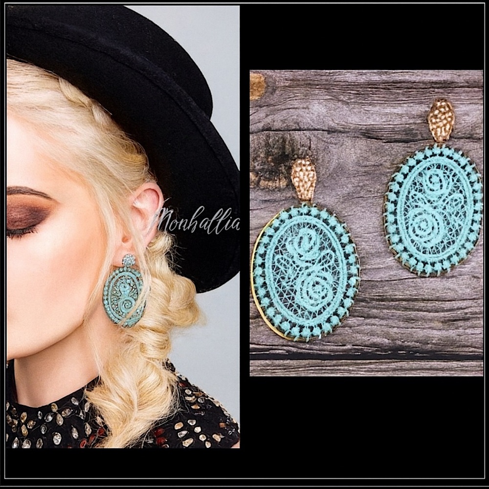New Country Western boho hipster aqua blue knit lace crochet gold conch earrings